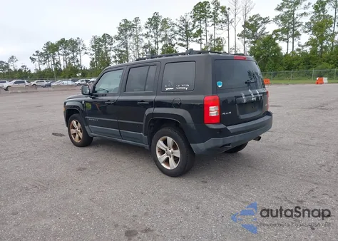 2013 Jeep Patriot Latitude z USA, uszkodzony, nr VIN 1C4NJRFB6DD180650